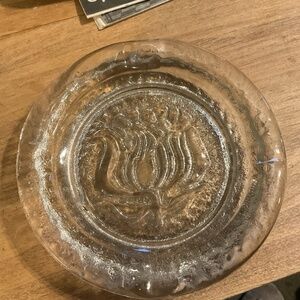 Pre-owned & used Vintage Clear Lotus Blossom Ashtray